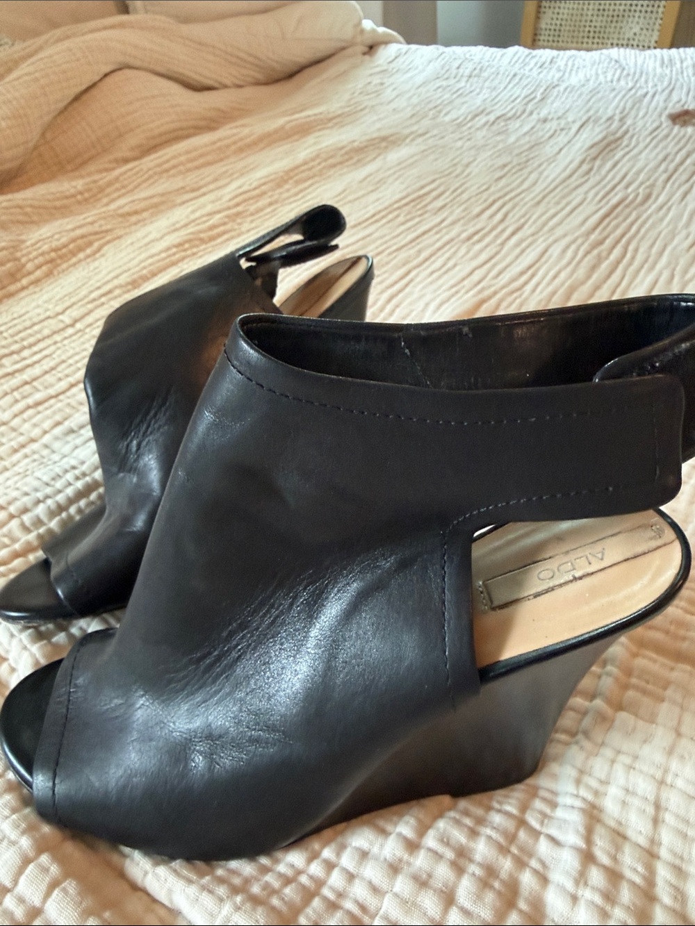 Seychelles Black Leather Peep-Toe Wedge Sandals
